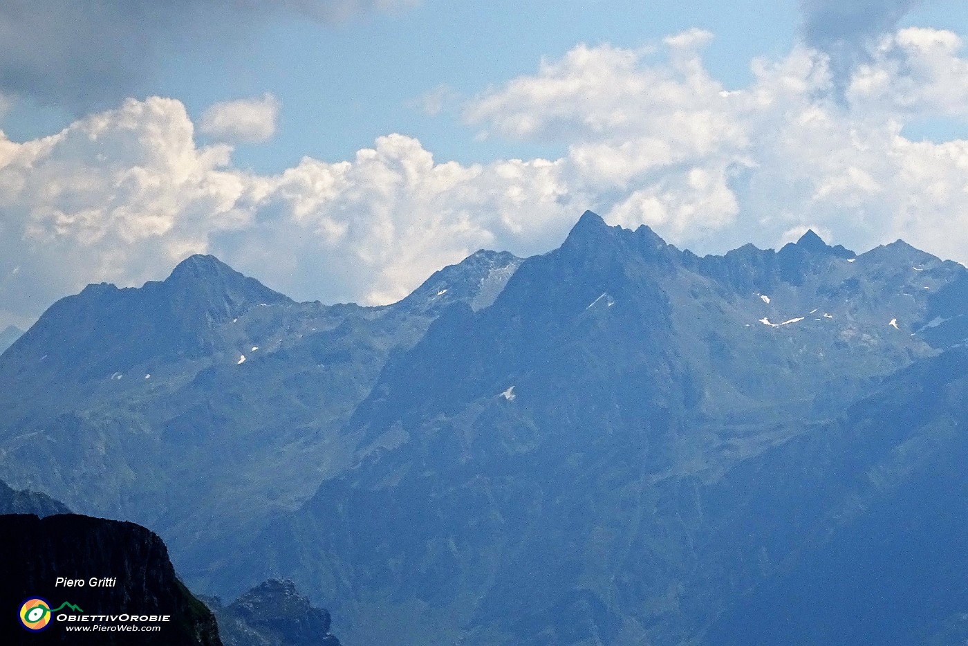 52 Dal Passo di Reseda vista verso Strinato, Recastello, Gleno, Tre Confini.JPG